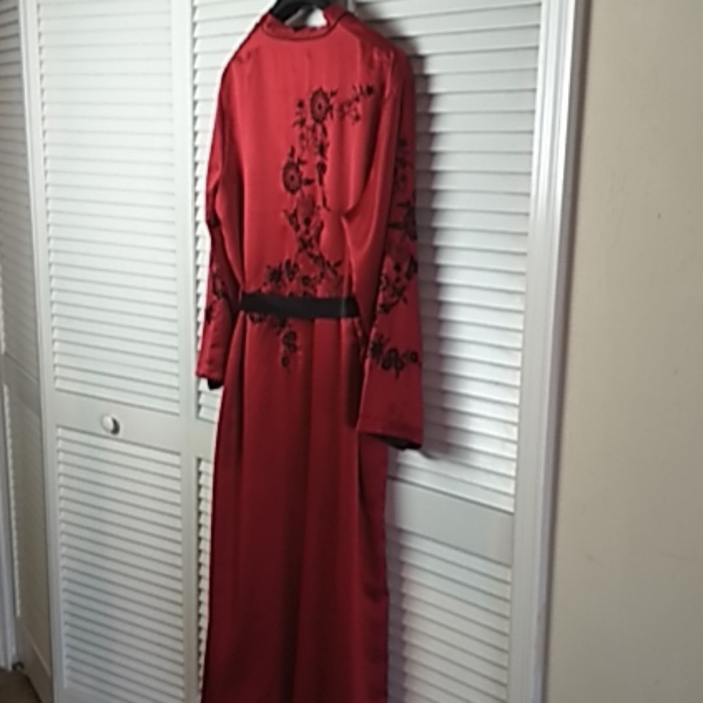 CABERNET Sleepwear-Robe - Picture 6 of 10